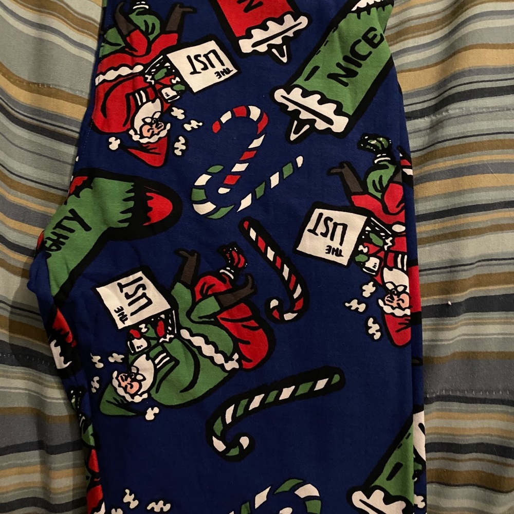 Lularoe TC Christmas leggings, Santa